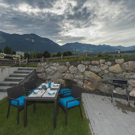 アパート Klausner キッツビュール